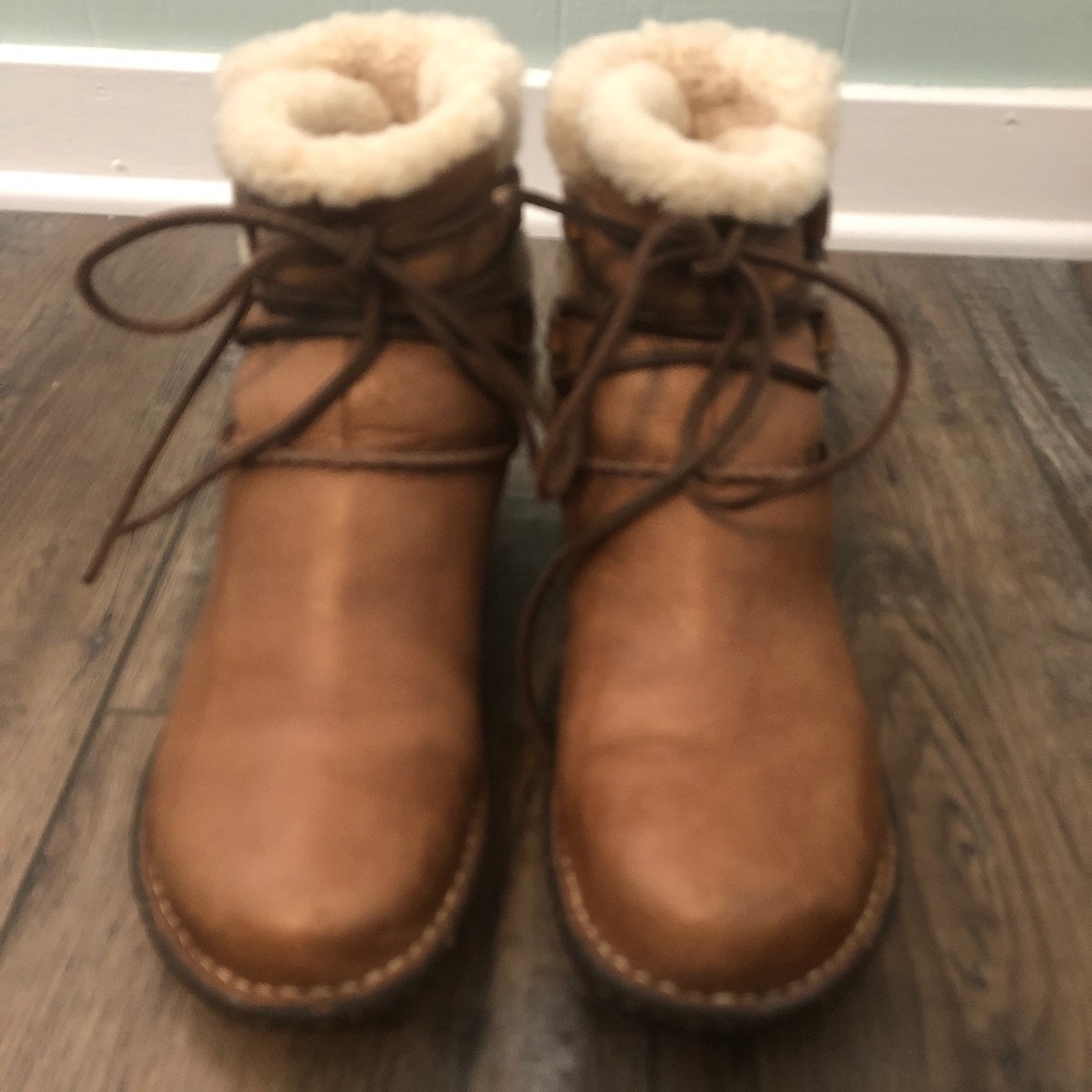 NWOT Light Brown Leather Caspia Rawhide Lace up Shearling Mukluk Ankle Boot 8